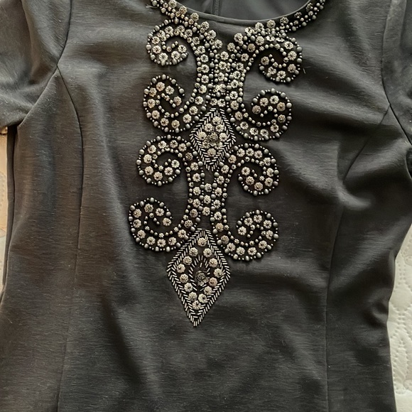 Beaded grey long sleeved dress, knee length - Picture 5 of 6